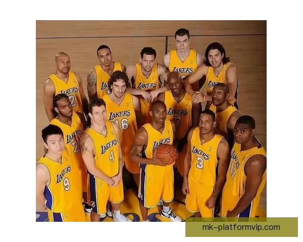 好久不见！38岁拜纳姆洛杉矶骑行 记得他曾助湖人两连冠辉煌