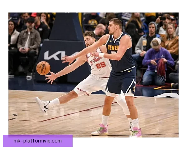 约基奇展现顶级进攻技巧，本场比赛教会我们如何围绕核心组织进攻