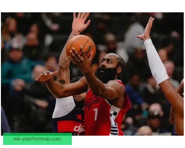 哈登连续两场14助攻书写骑士新纪录莫布利狂砍34分17篮板创赛季最佳